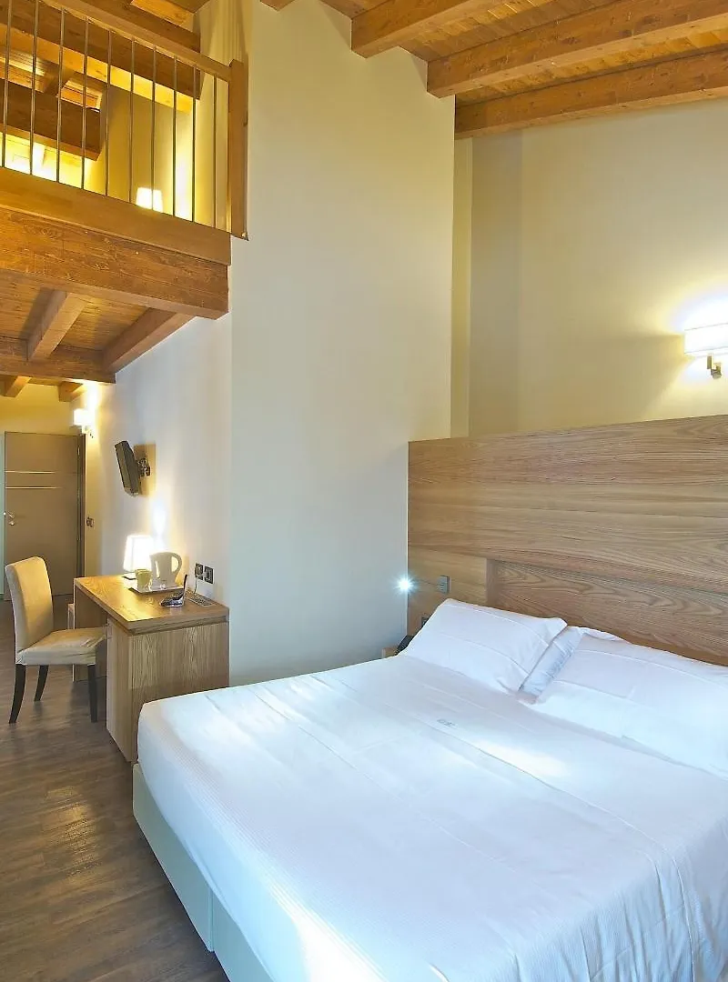 Harmony Suite Hotel Selvino
