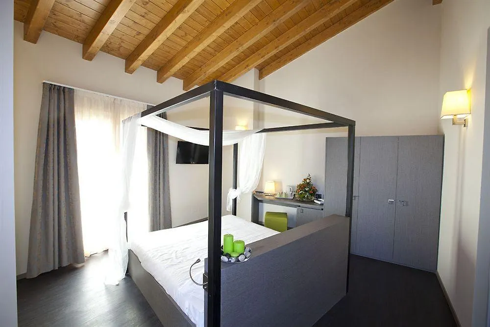 Harmony Suite Hotel Selvino