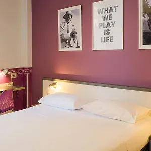 ** Hotel Nologo Włochy
